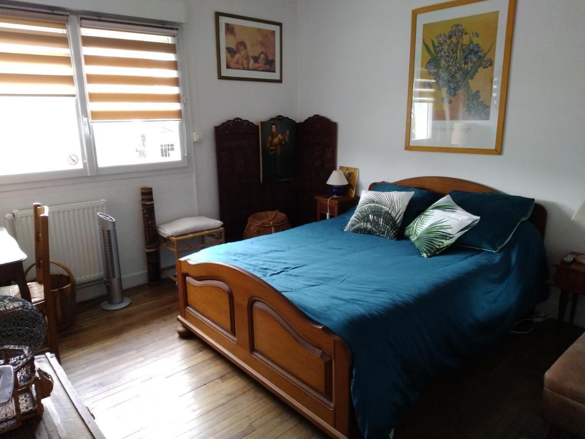 Chambre Cesar B&B- Au 1Er - Villa Chaumonty Perigueux Bagian luar foto