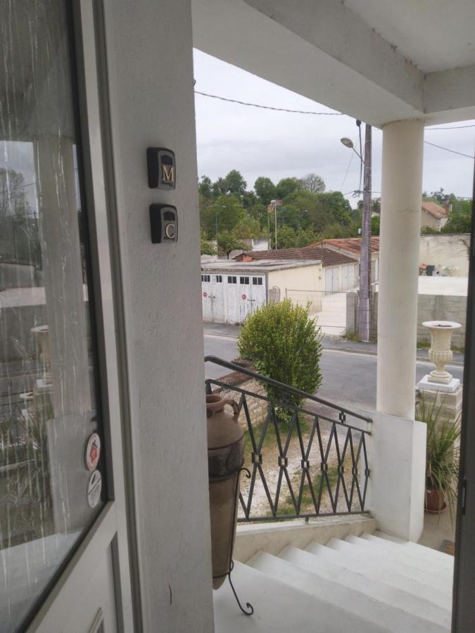 Chambre Cesar B&B- Au 1Er - Villa Chaumonty Perigueux Bagian luar foto
