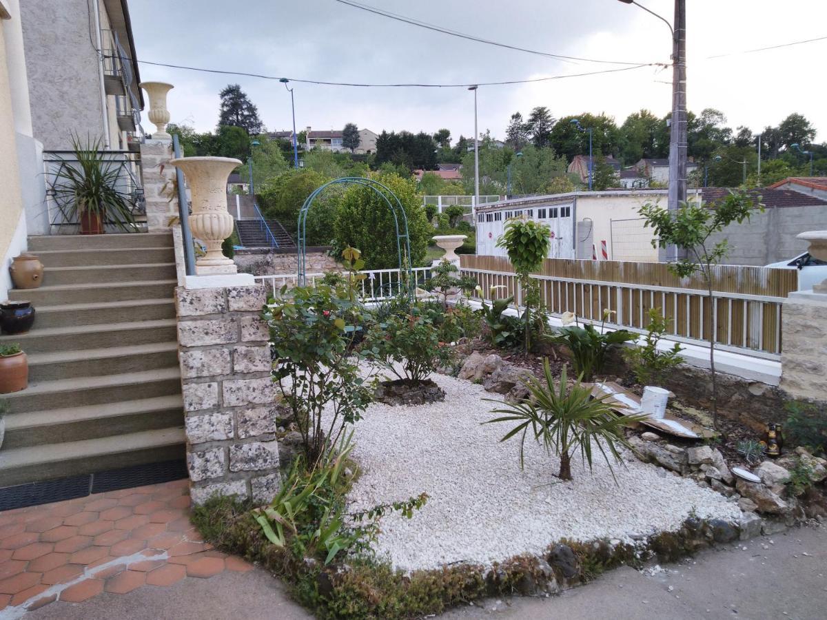 Chambre Cesar B&B- Au 1Er - Villa Chaumonty Perigueux Bagian luar foto